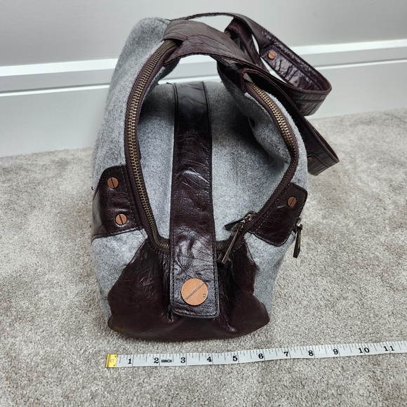 Matt And Nat Vegan Grey Hobo Shoulderbag Purse Duffle Prep Academia Preppy - Picture 11 of 12